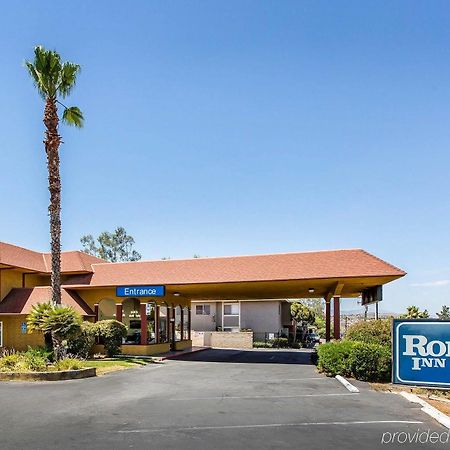 Rodeway Inn & Suites Canyon Lake-Menifee West מראה חיצוני תמונה